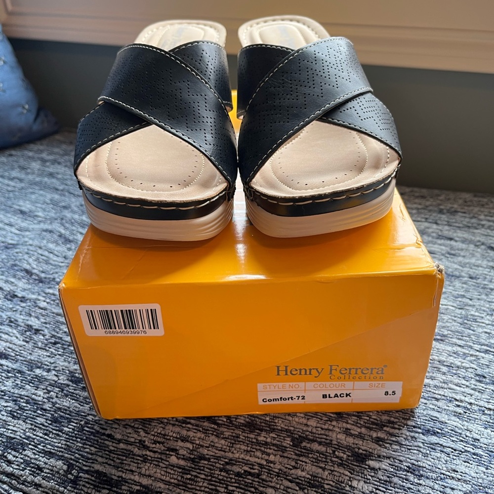 Henry Ferrera sandals